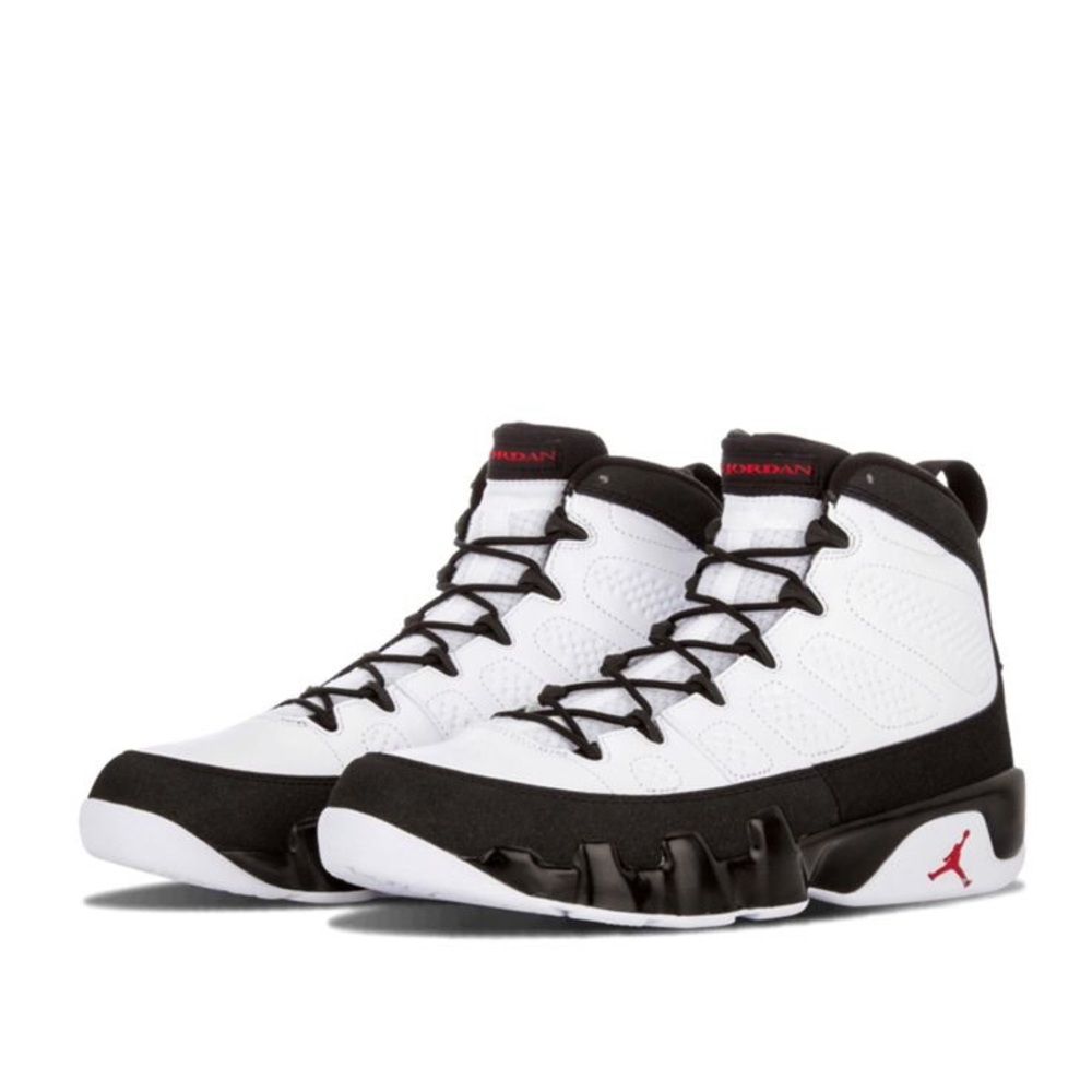 Air Jordan 9 Retro White & Black Sz. 6.5 Youth & Mens / 8 Women’s